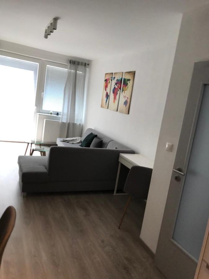Samorin Modern Apartmens Private Parking - Air Conditioning エクステリア 写真